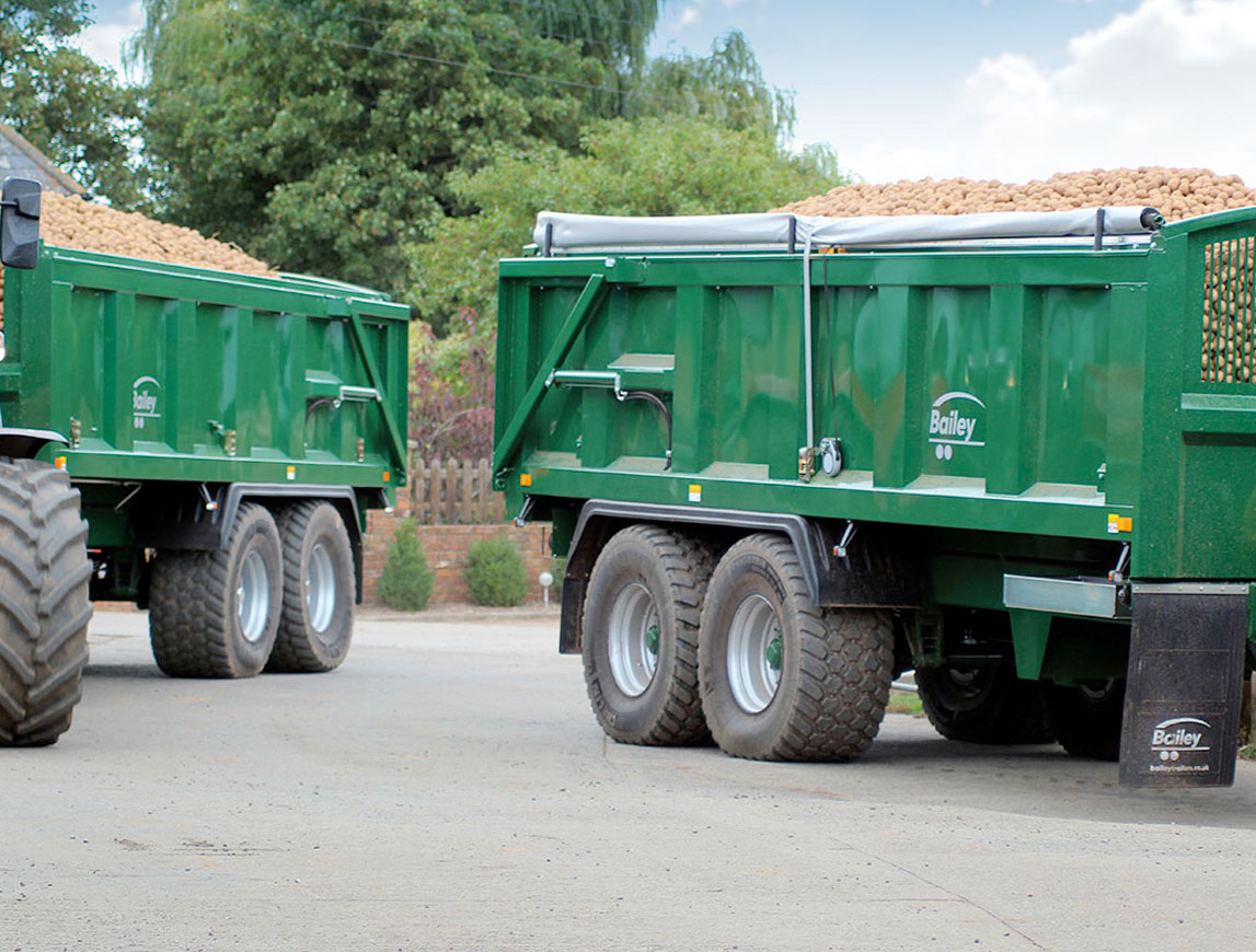 Two Beeteaper trailers on the road